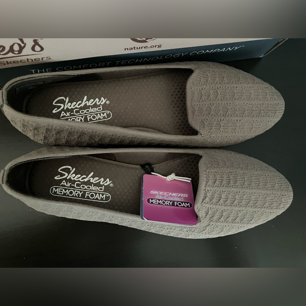 Skechers Modern Comfort Women's Cleo 2.0 Look At You Slip On Flat Shoes